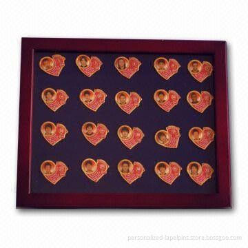 Custom Made Souvenir Sports Metal Badges Set And Gifts With Wooden Frame